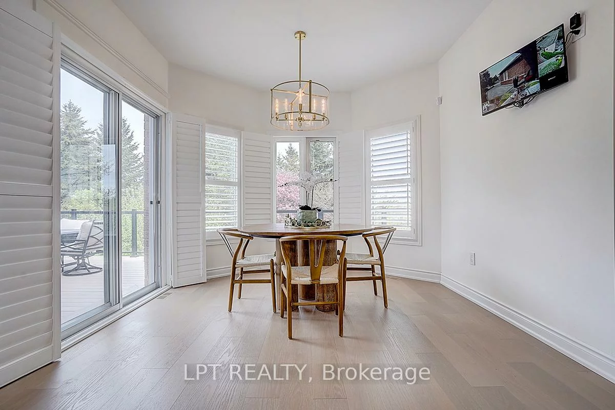 585, Holgate, Stonehaven-Wyndham, Newmarket