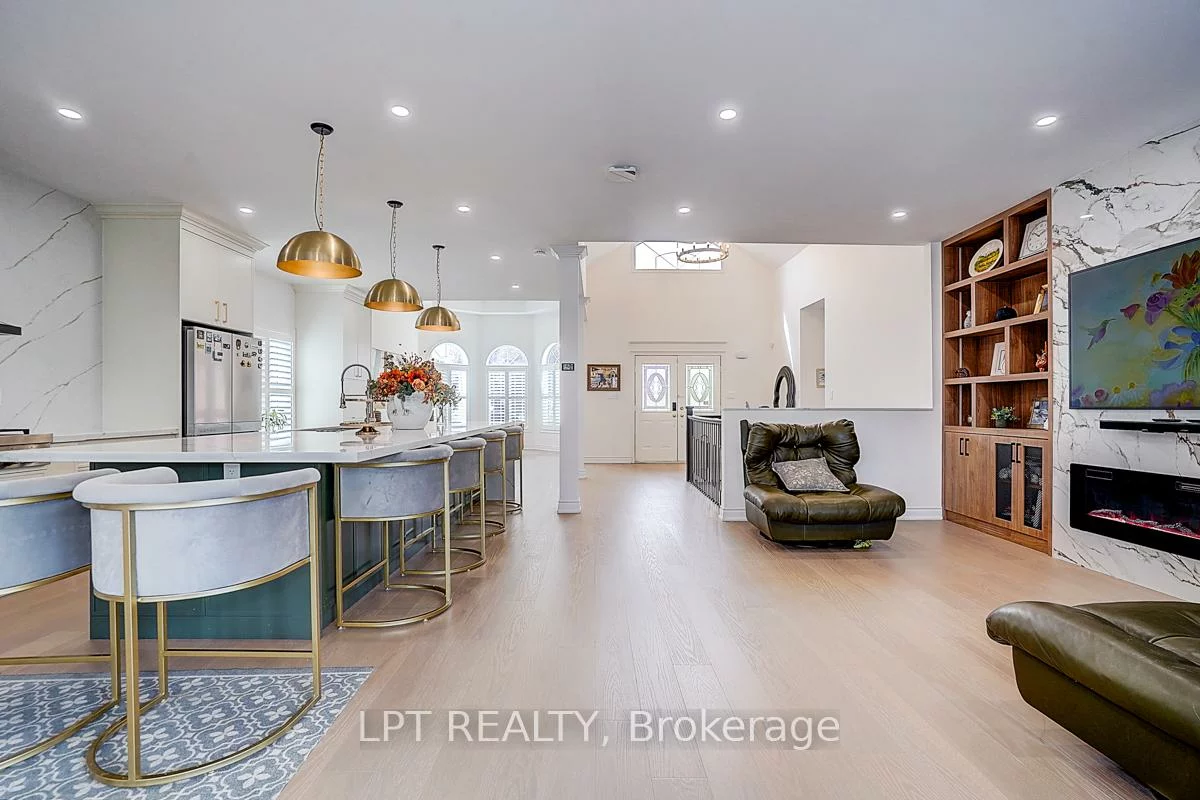 585, Holgate, Stonehaven-Wyndham, Newmarket