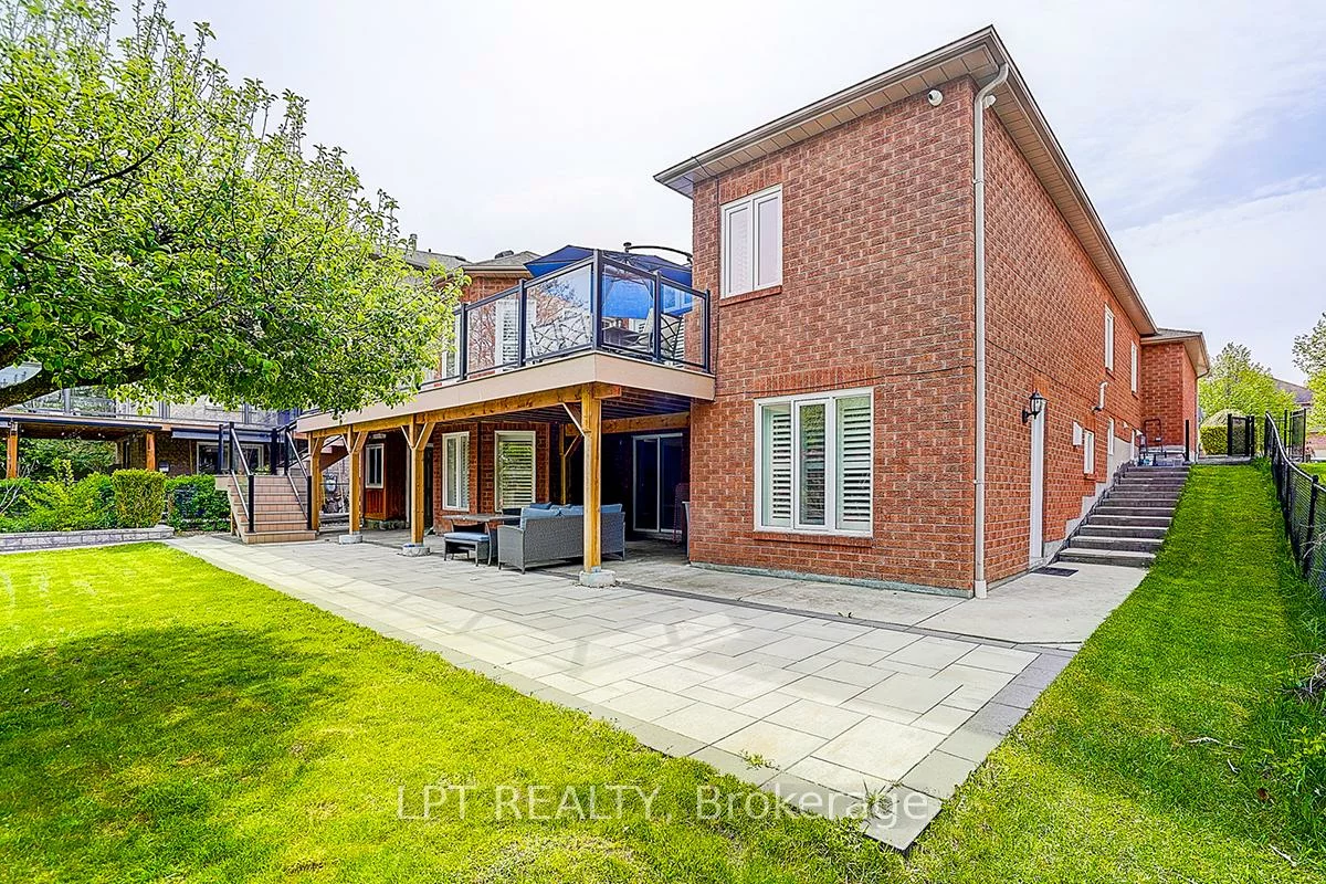 585, Holgate, Stonehaven-Wyndham, Newmarket