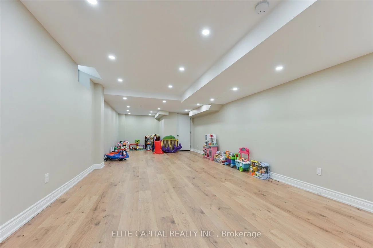 1208, Atkins, Stonehaven-Wyndham, Newmarket