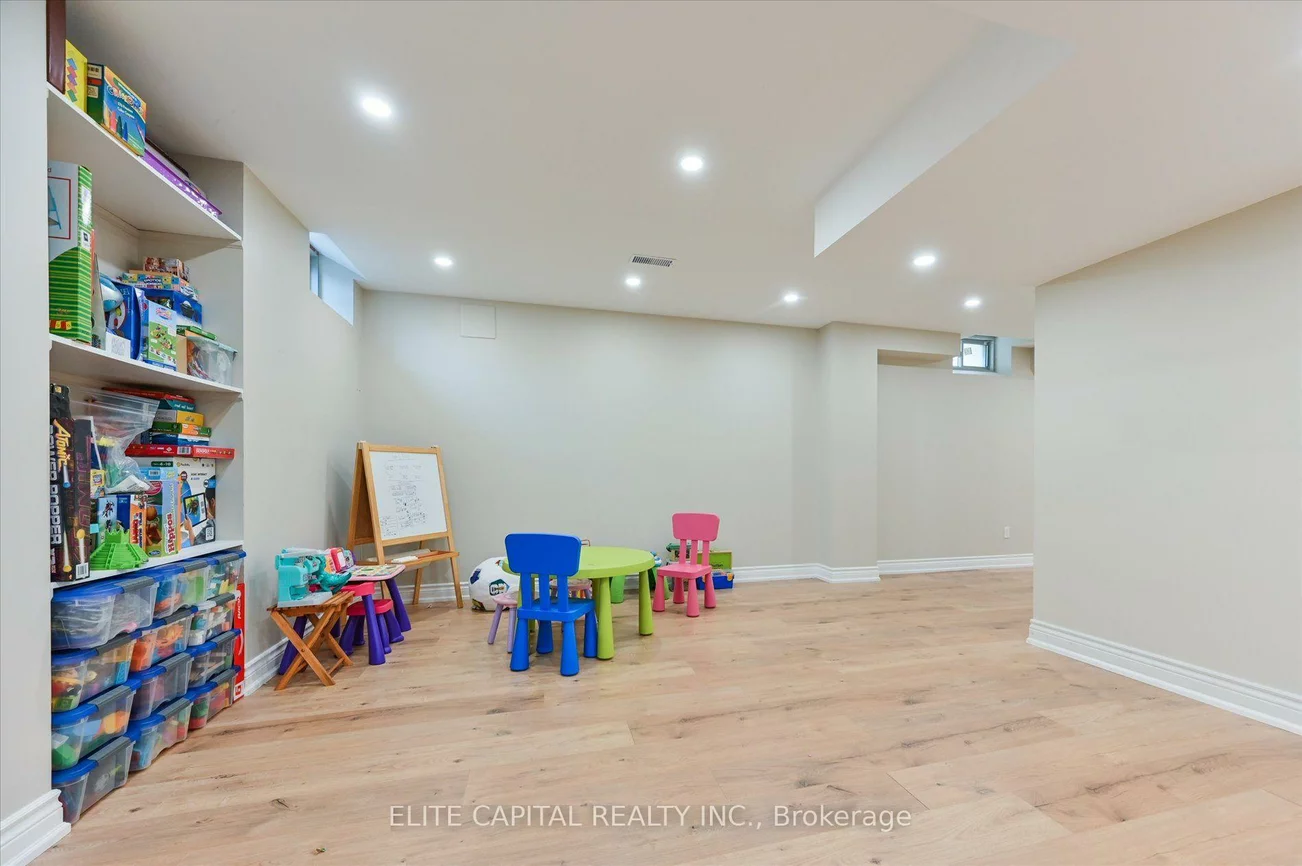 1208, Atkins, Stonehaven-Wyndham, Newmarket