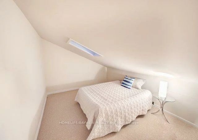 104, willow(main floor), Bristol-London, Newmarket