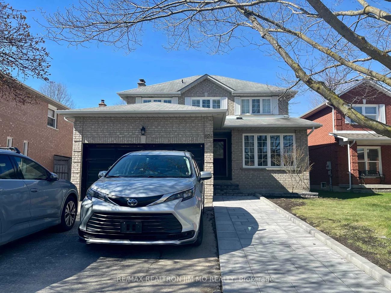 824, College Manor, Gorham-College Manor, Newmarket