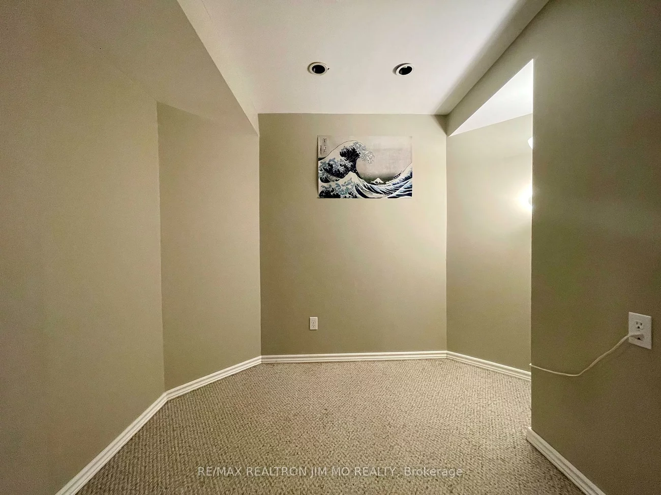 824, College Manor, Gorham-College Manor, Newmarket