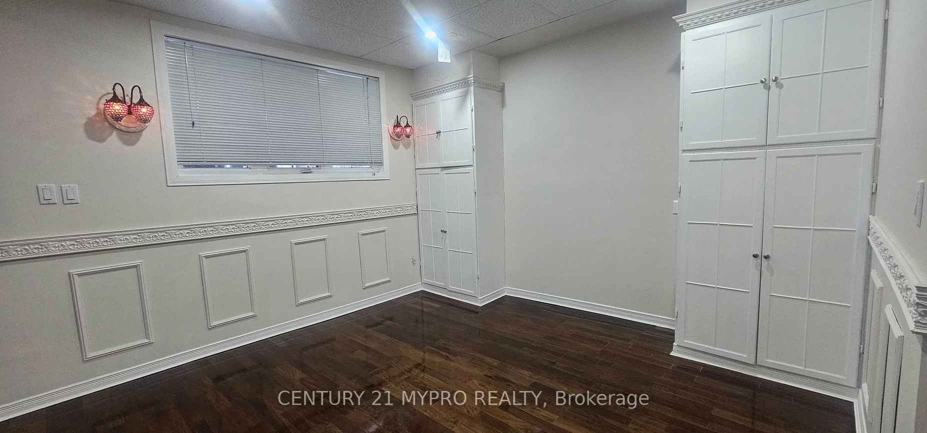 673, Society, Armitage, Newmarket