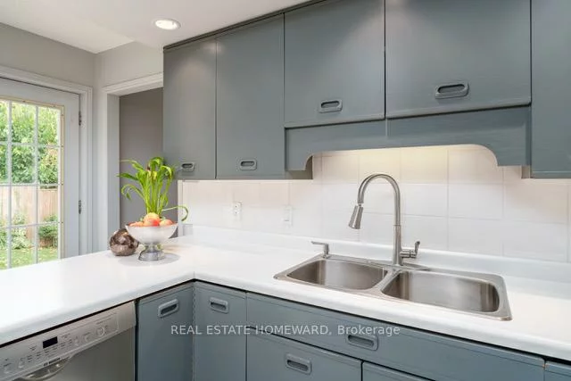 145, Carlson, Gorham-College Manor, Newmarket