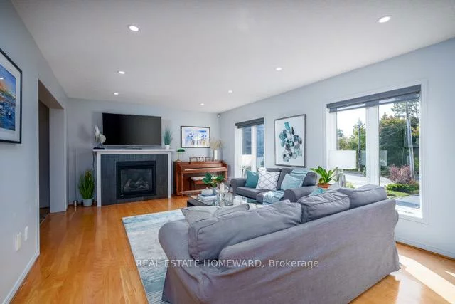 145, Carlson, Gorham-College Manor, Newmarket