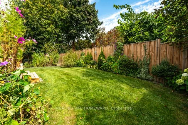 145, Carlson, Gorham-College Manor, Newmarket