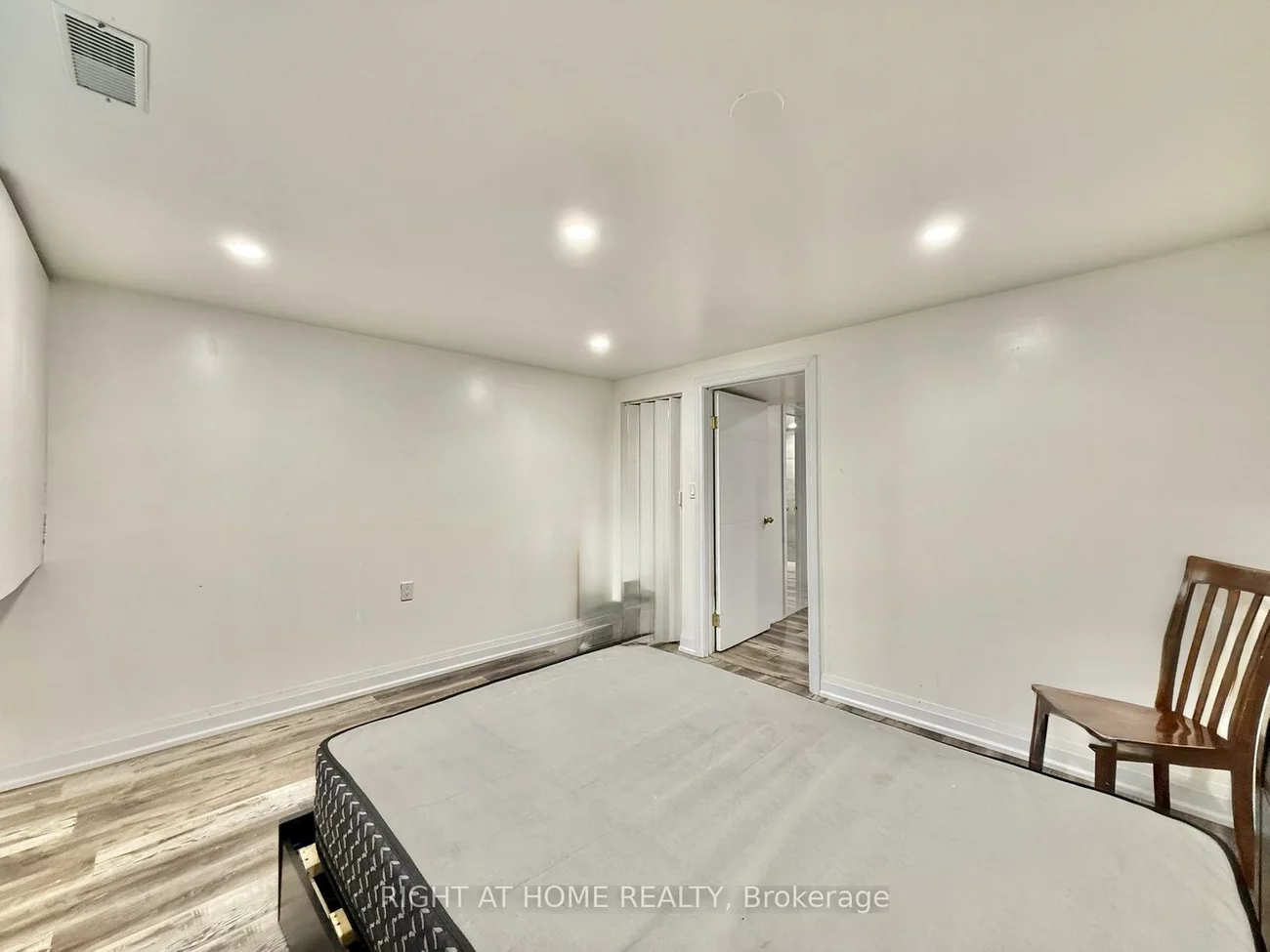 116, Cherrywood, Bristol-London, Newmarket
