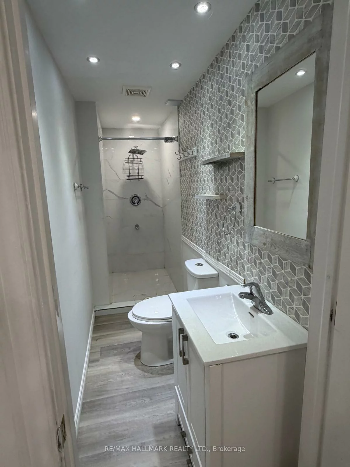 141, Gail Parks, Woodland Hill, Newmarket