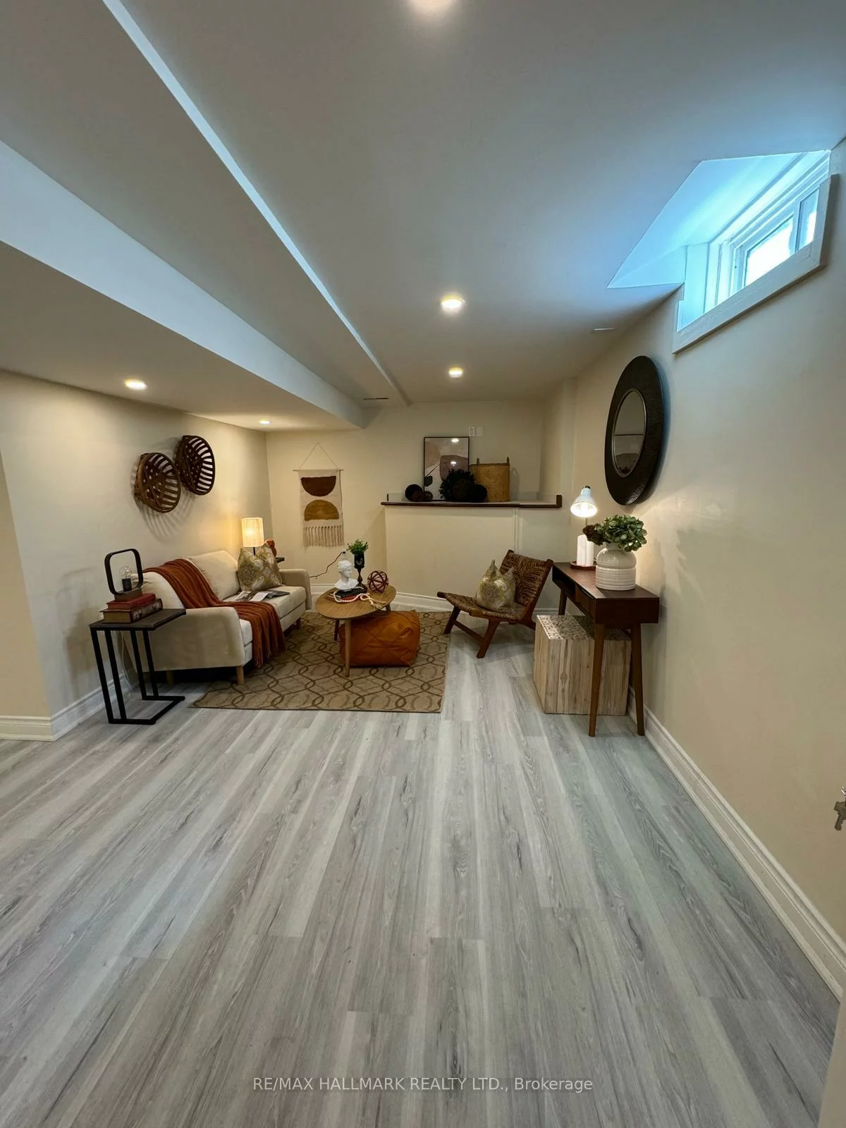 248, Crossland, Glenway Estates, Newmarket