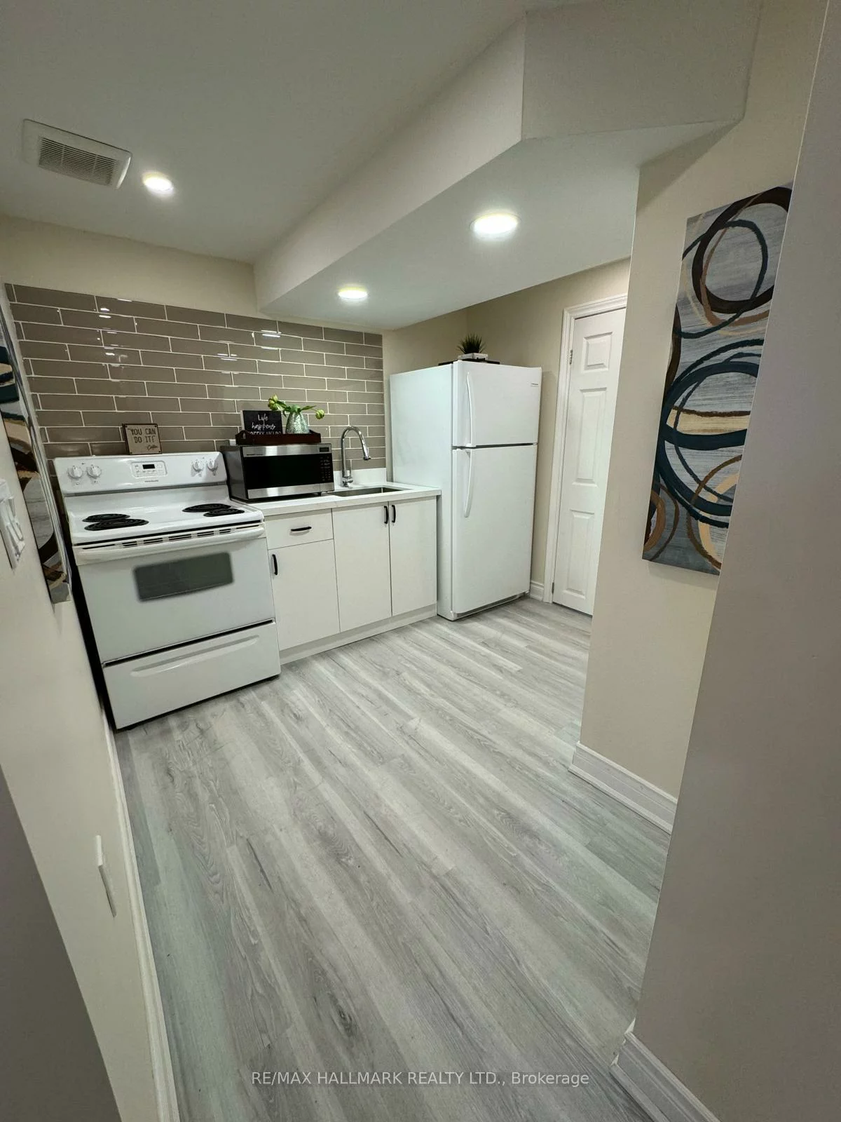 248, Crossland, Glenway Estates, Newmarket