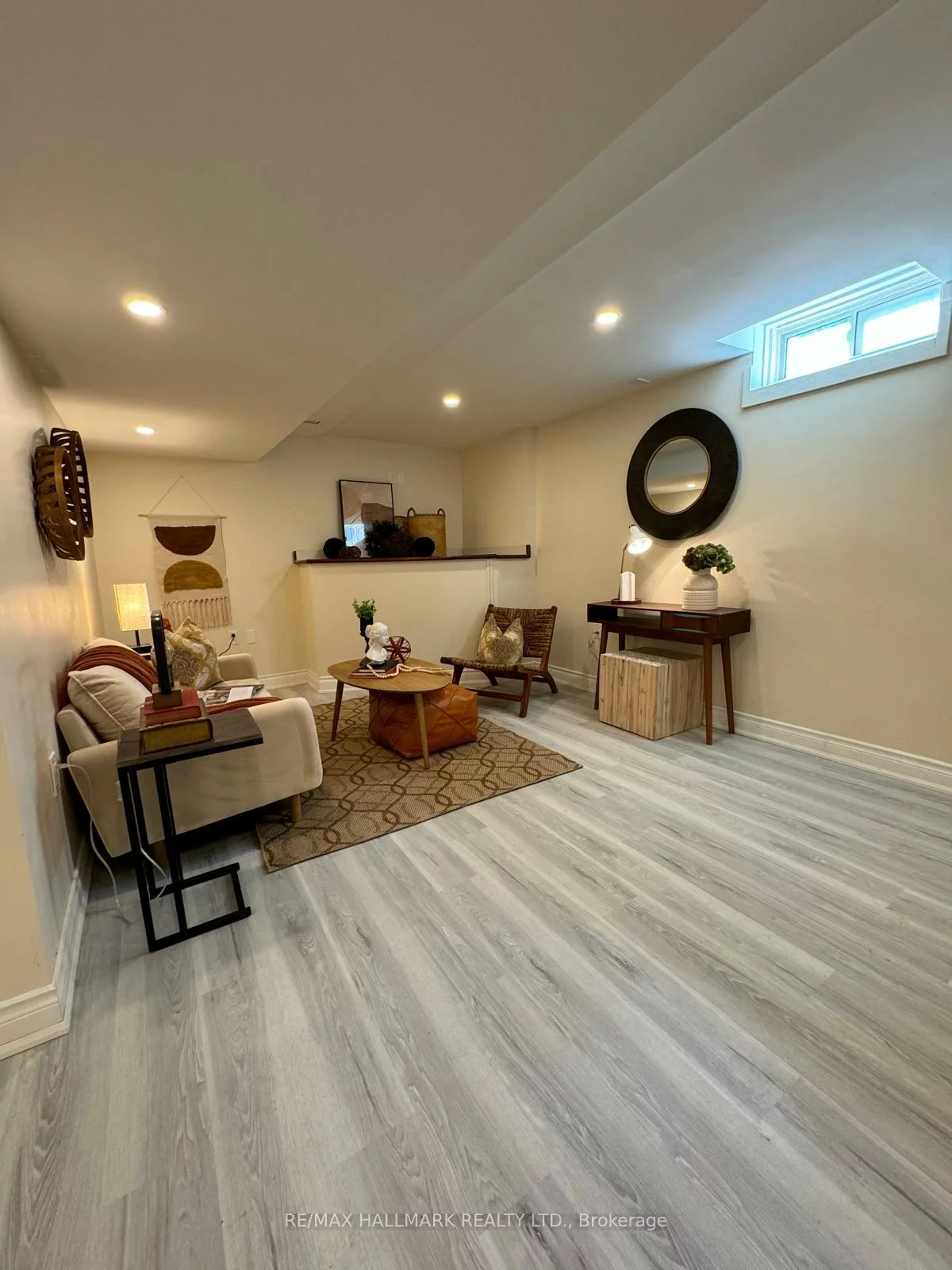 248, Crossland, Glenway Estates, Newmarket