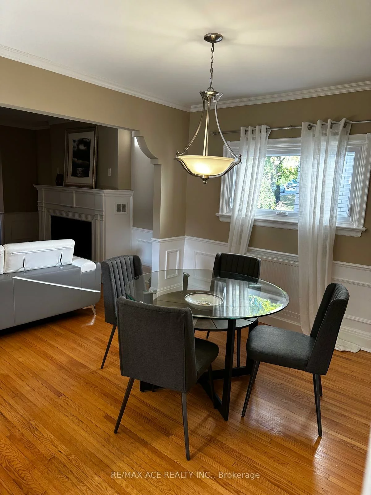 664, Gorham, Gorham-College Manor, Newmarket