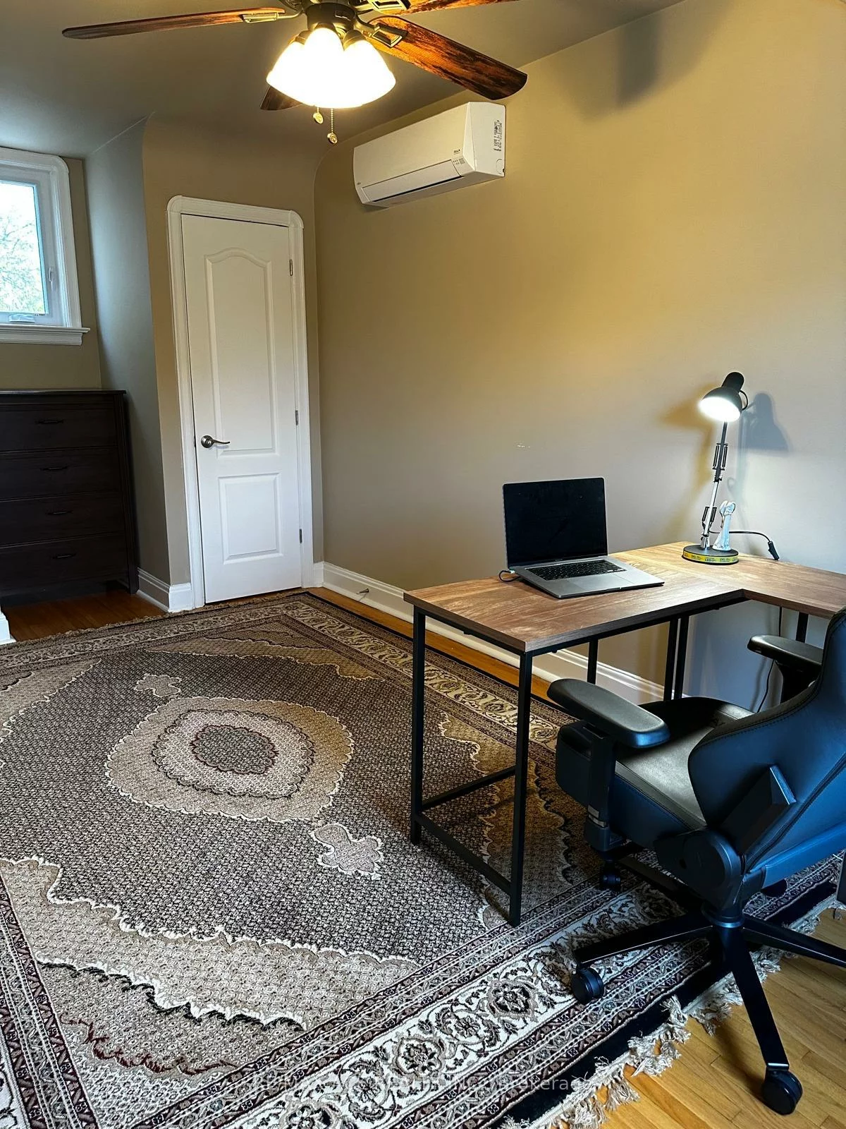 664, Gorham, Gorham-College Manor, Newmarket