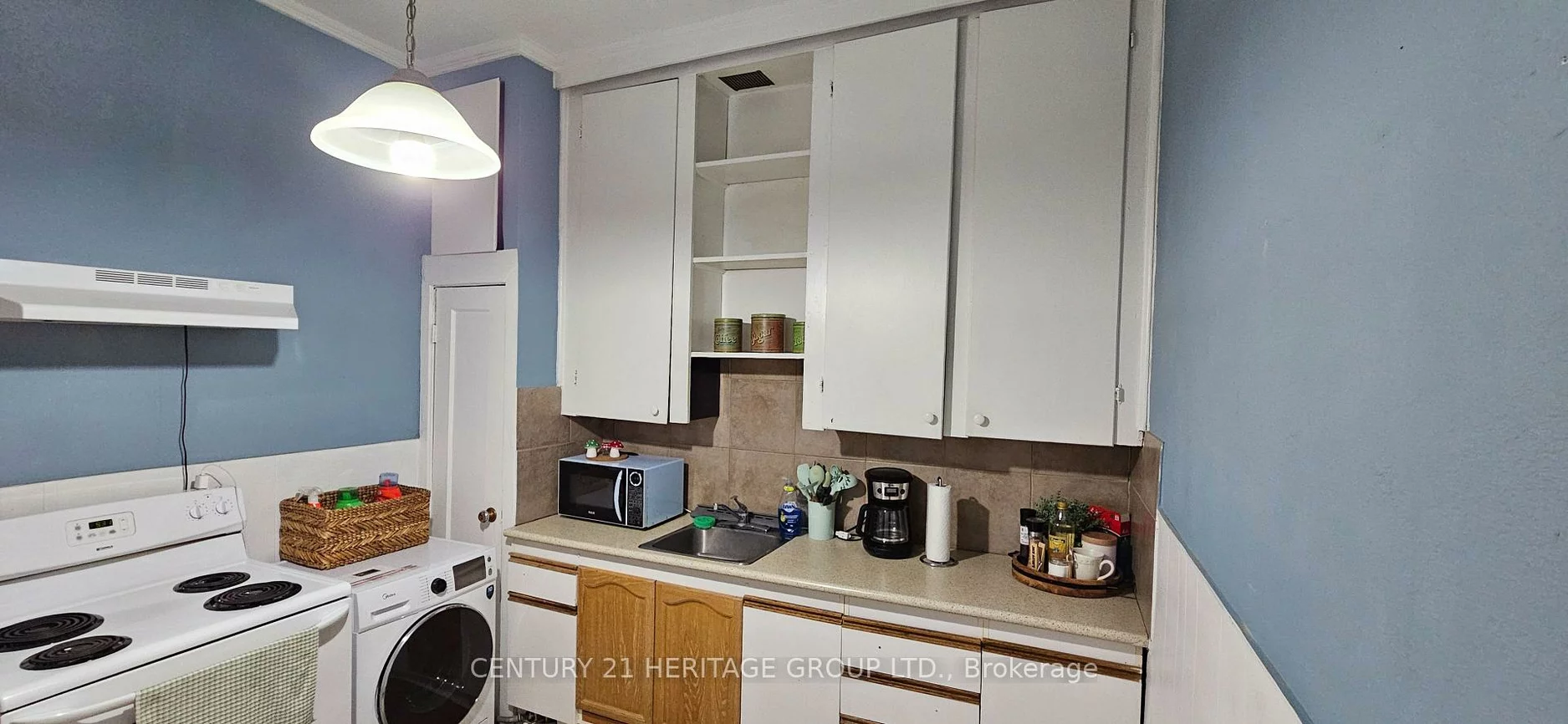 201A, Main, Central Newmarket, Newmarket