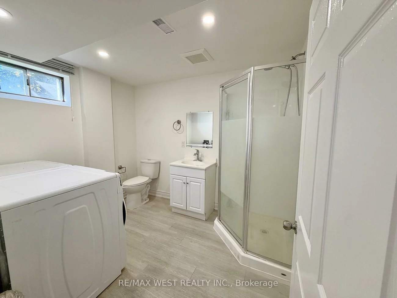 858, Cassie, Armitage, Newmarket