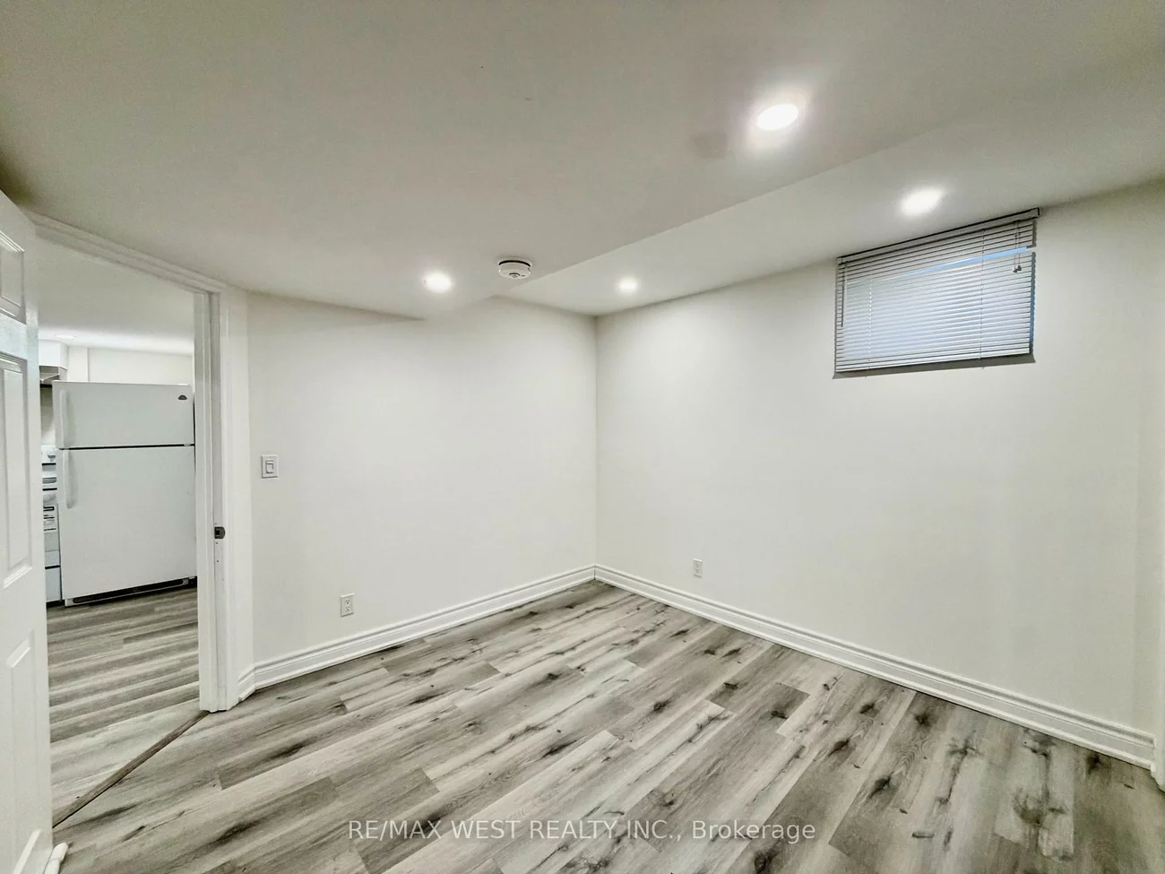 858, Cassie, Armitage, Newmarket
