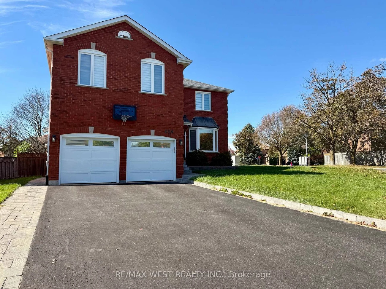 858, Cassie, Armitage, Newmarket