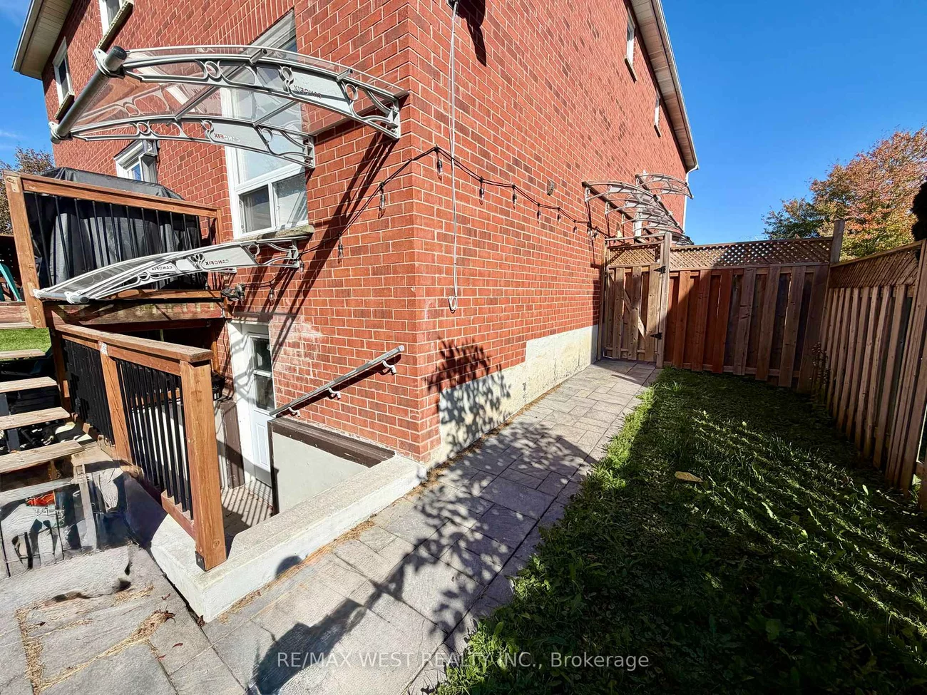 858, Cassie, Armitage, Newmarket
