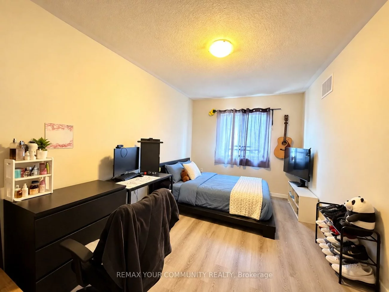 163, Flagstone, Woodland Hill, Newmarket