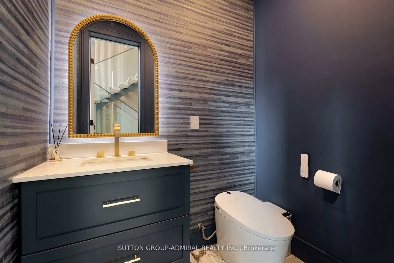 582, Gorham, Gorham-College Manor, Newmarket
