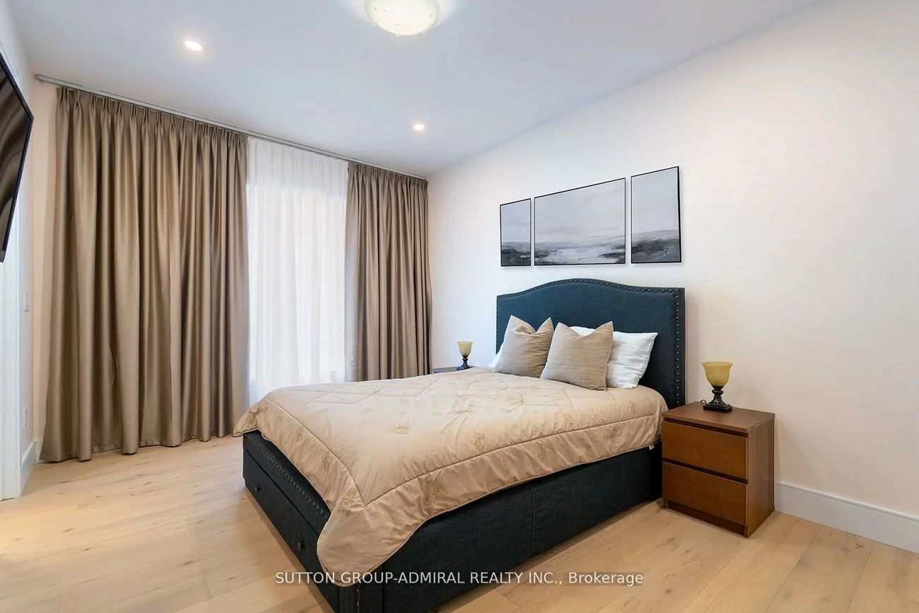 582, Gorham, Gorham-College Manor, Newmarket