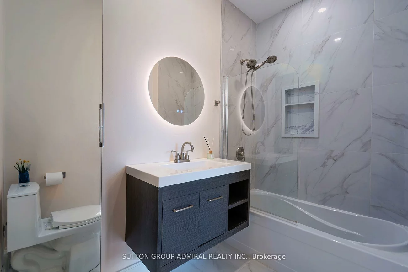 582, Gorham, Gorham-College Manor, Newmarket