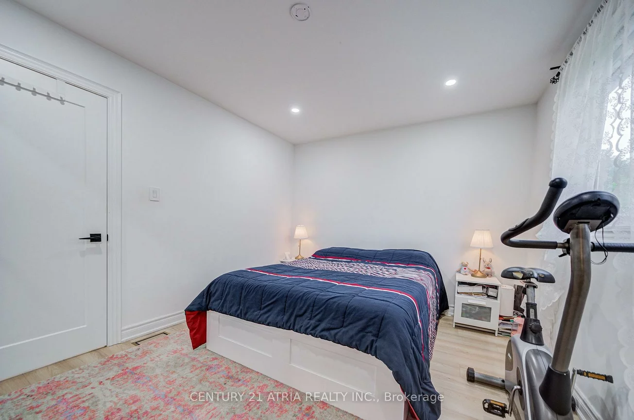 670, Elgin, Huron Heights-Leslie Valley, Newmarket