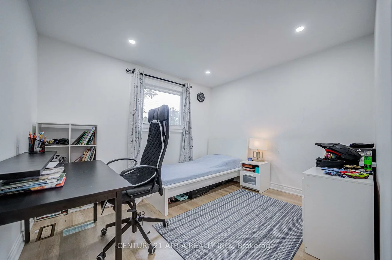 670, Elgin, Huron Heights-Leslie Valley, Newmarket
