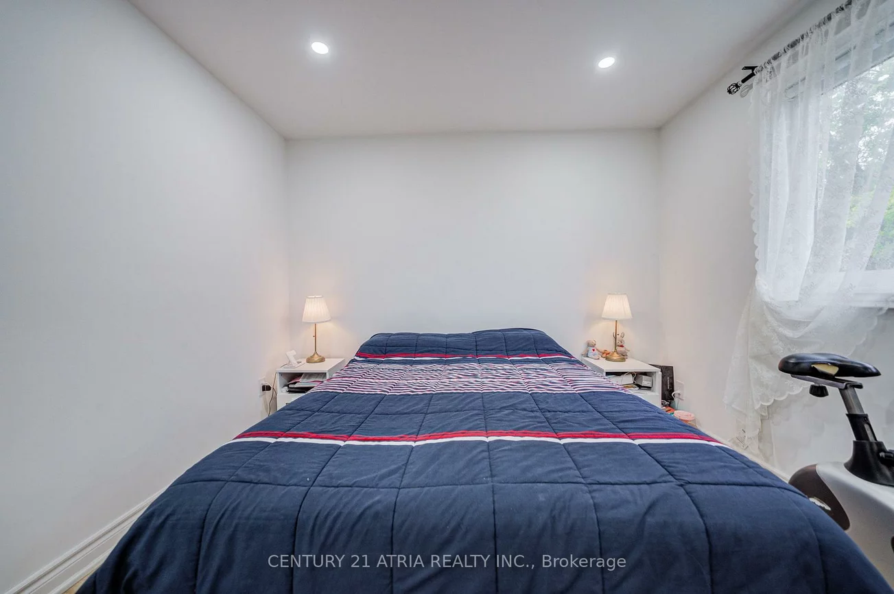 670, Elgin, Huron Heights-Leslie Valley, Newmarket