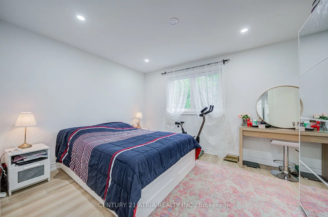 670, Elgin, Huron Heights-Leslie Valley, Newmarket