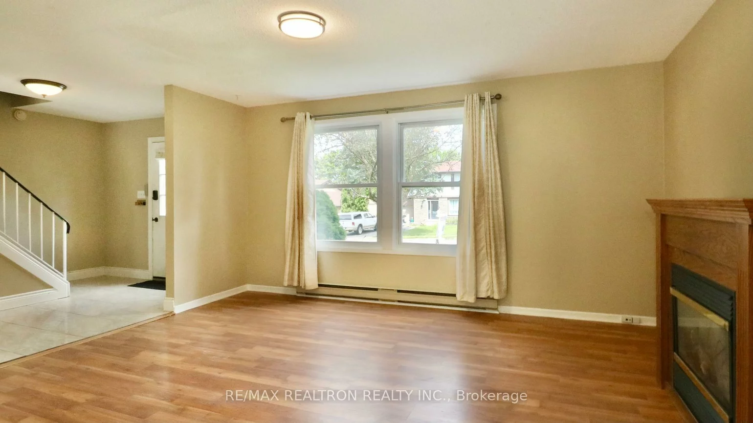988, Jacarandah, Huron Heights-Leslie Valley, Newmarket