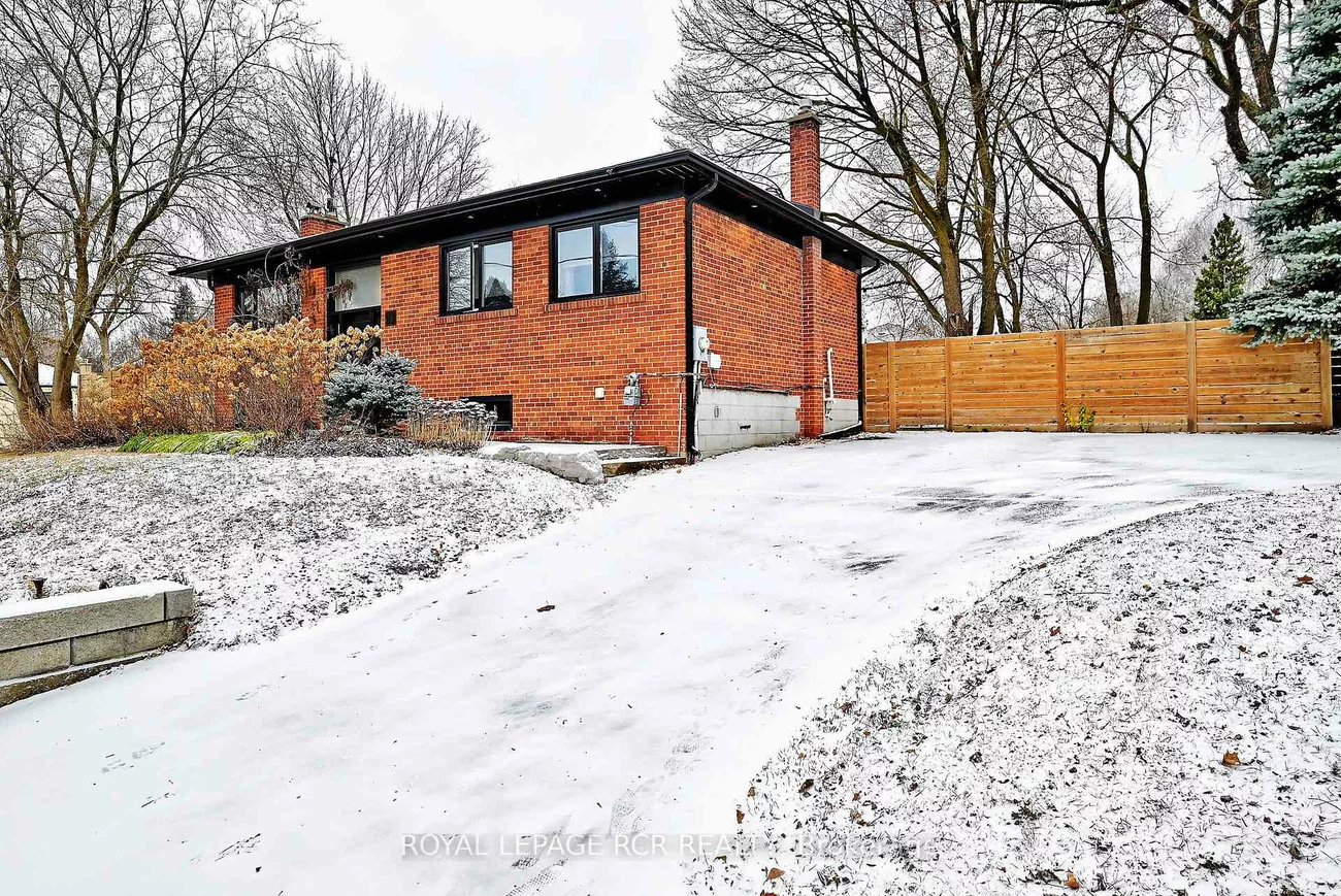 93, Queen, Central Newmarket, Newmarket