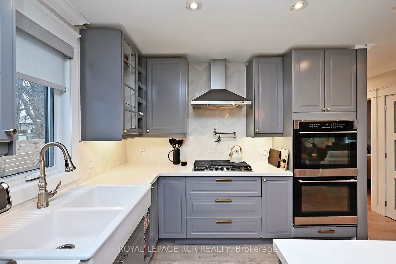93, Queen, Central Newmarket, Newmarket