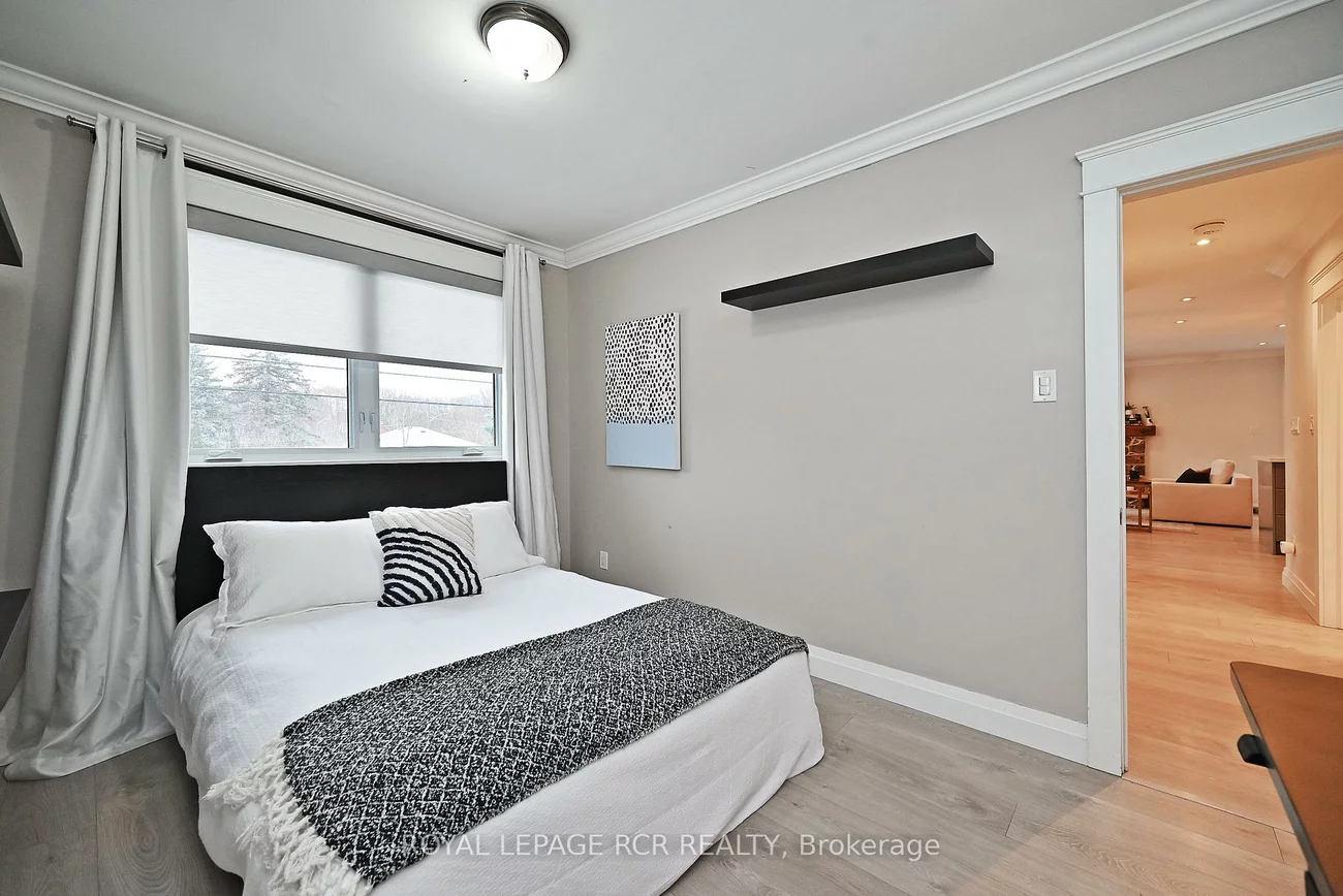 93, Queen, Central Newmarket, Newmarket