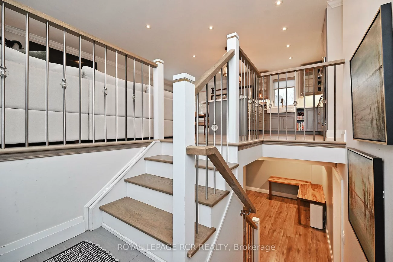 93, Queen, Central Newmarket, Newmarket