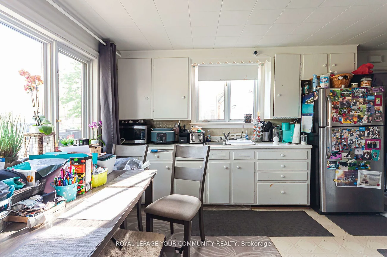 593, Watson, Huron Heights-Leslie Valley, Newmarket