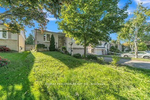 374, Borden, Central Newmarket, Newmarket