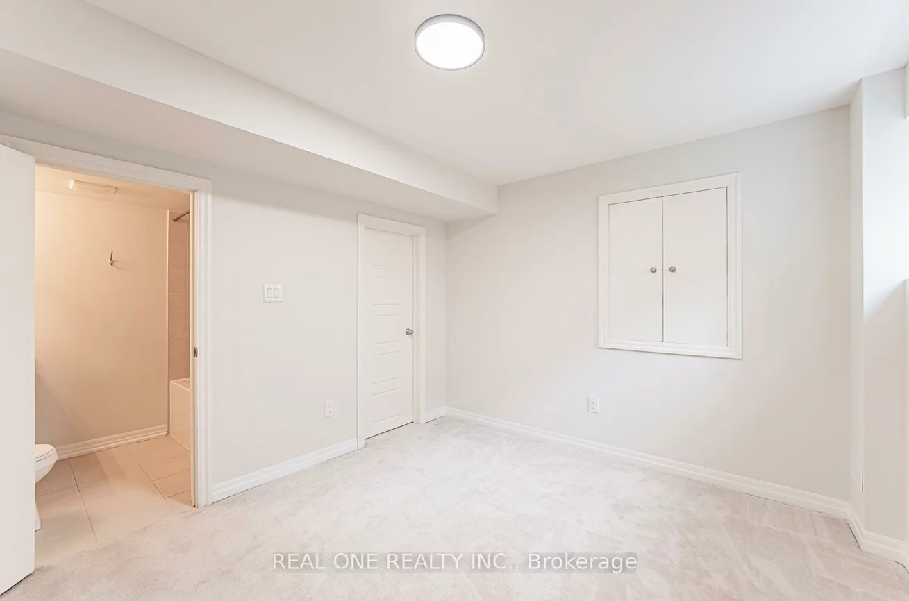 71, Tango, Woodland Hill, Newmarket