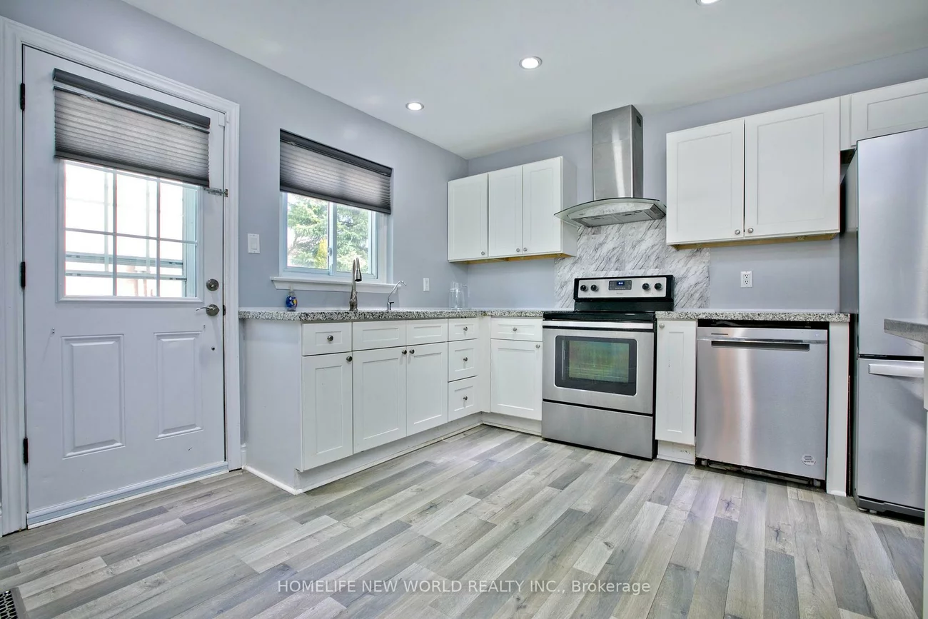 737, Pam, Huron Heights-Leslie Valley, Newmarket