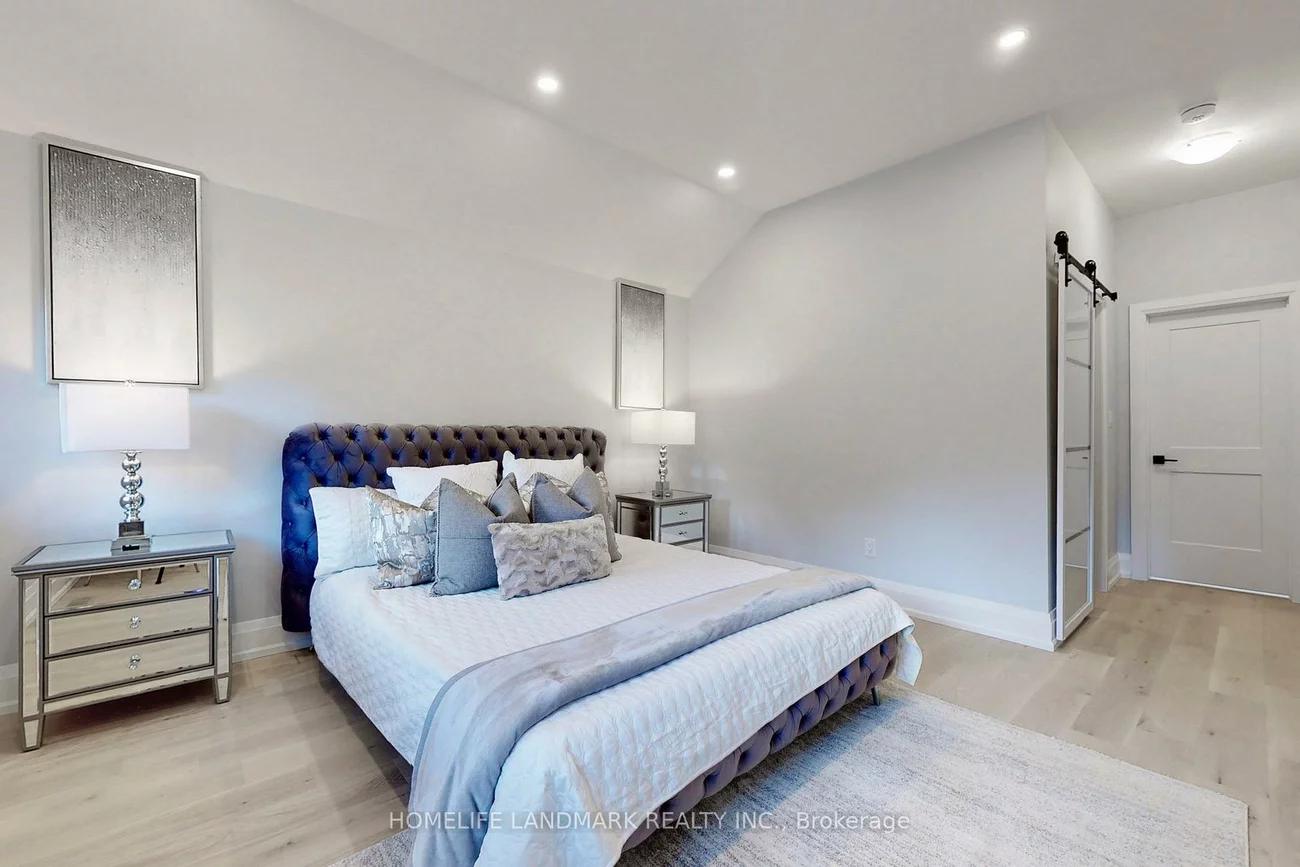 452, D'arcy, Central Newmarket, Newmarket