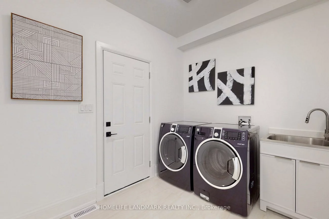 452, D'arcy, Central Newmarket, Newmarket