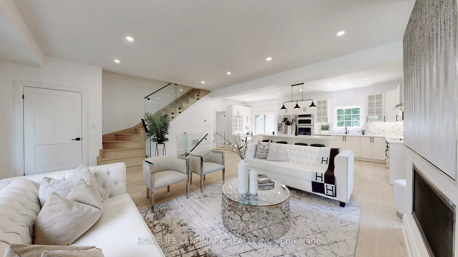 452, D'arcy, Central Newmarket, Newmarket