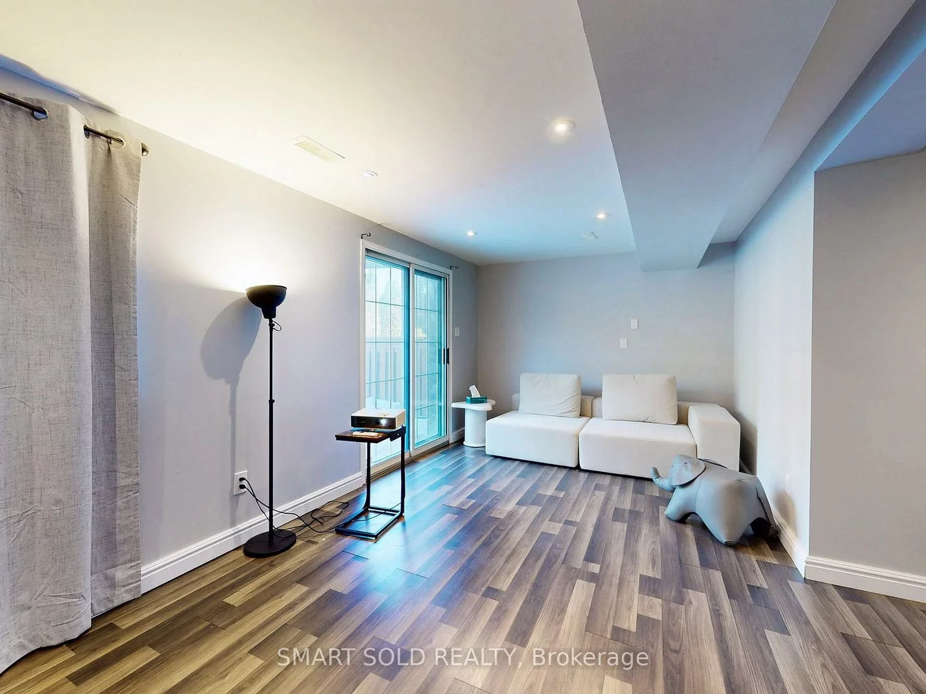 333, Flagstone, Woodland Hill, Newmarket