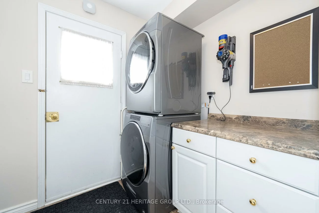 231, John Bowser, Glenway Estates, Newmarket