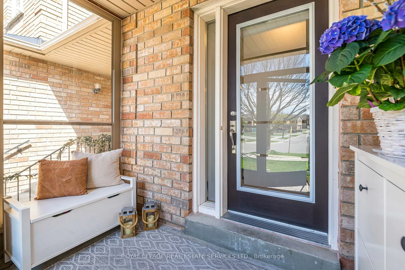 641, Bondi, Gorham-College Manor, Newmarket