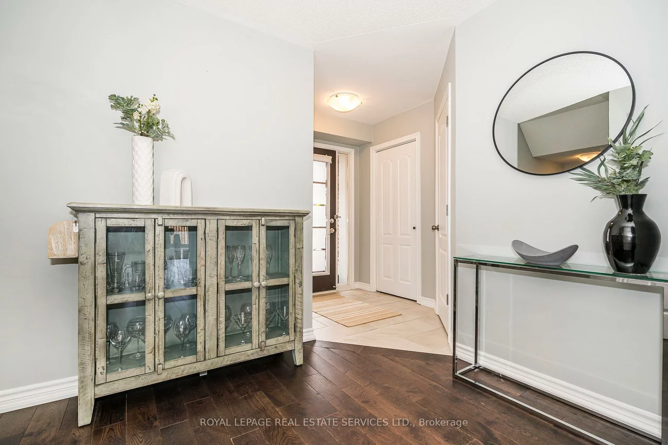 641, Bondi, Gorham-College Manor, Newmarket