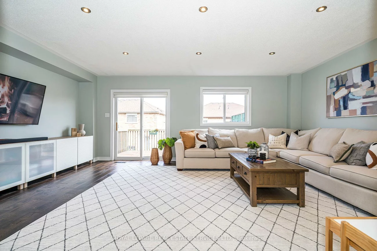 641, Bondi, Gorham-College Manor, Newmarket