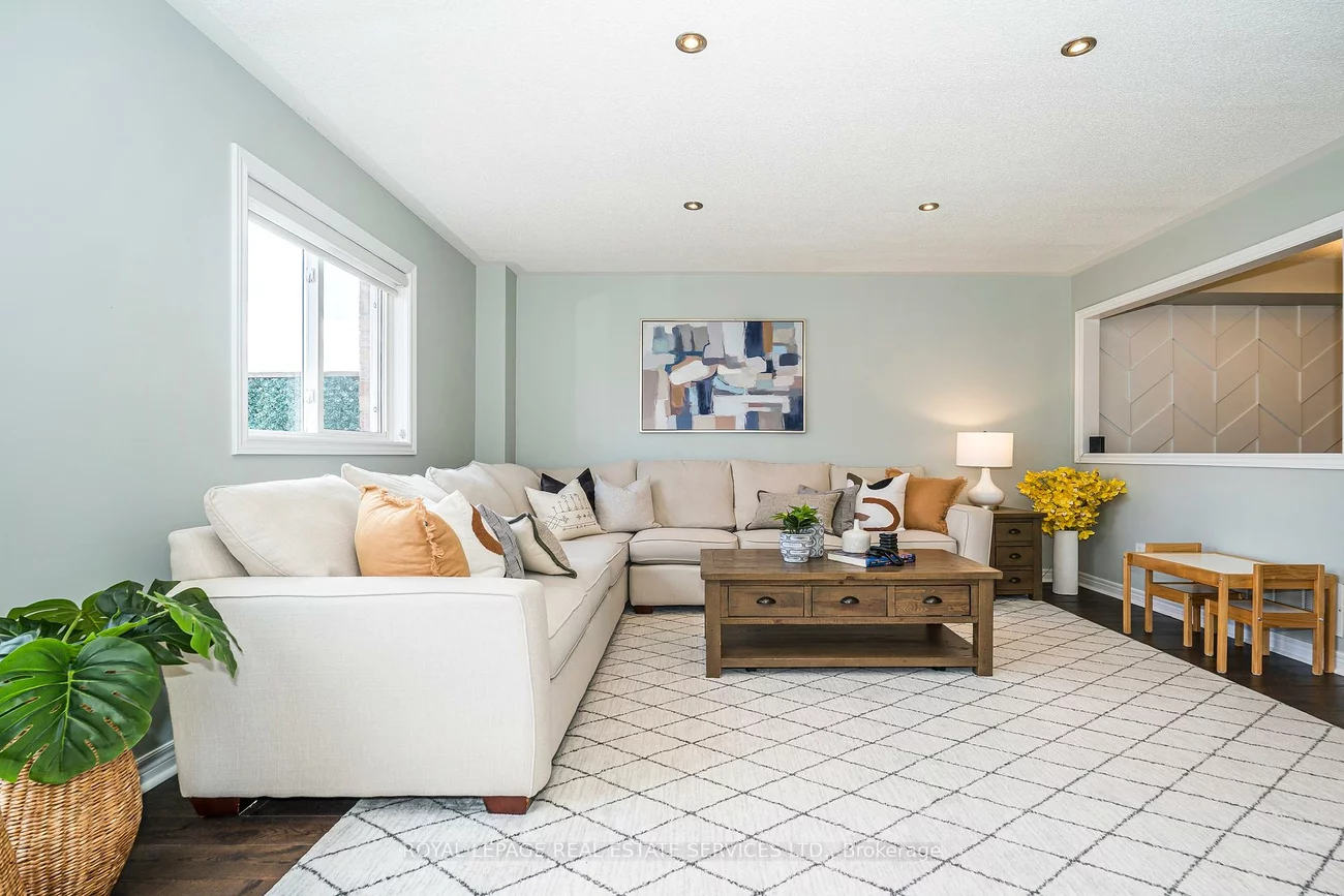 641, Bondi, Gorham-College Manor, Newmarket